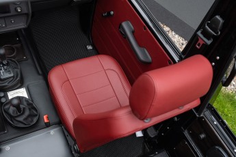 2B-068-Convertible-Mercedes-250GD-ObsidianBlack-070785