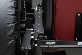 2B-071-Convertible-Mercedes-250GD-ObsidianBlack-070785