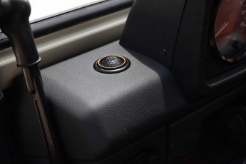 2B-077-Custom-Mercedes-GWagon-White-068140