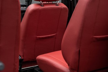 2B-079-Convertible-Mercedes-250GD-ObsidianBlack-070785