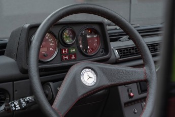 2B-085-Convertible-Mercedes-250GD-ObsidianBlack-070785