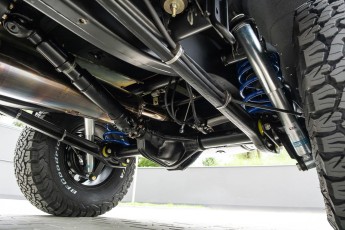 2B-102-Convertible-Mercedes-250GD-ObsidianBlack-070785