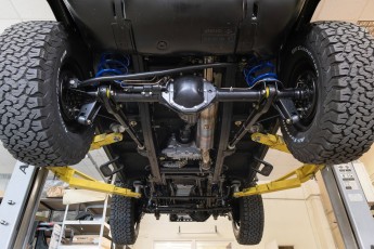 3-001-Convertible-Mercedes-250GD-ObsidianBlack-070785