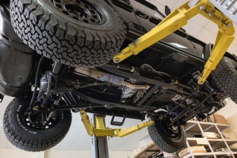 3-003-Convertible-Mercedes-250GD-ObsidianBlack-070785