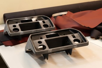 3-013-Custom-Mercedes-GWagon-White-068140