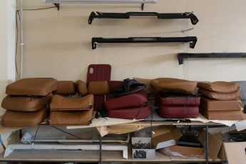 3-016-Convertible-Mercedes-250GD-ObsidianBlack-070785