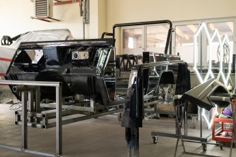 3-027-Convertible-Mercedes-250GD-ObsidianBlack-070785