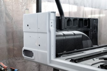 3-029-Convertible-Mercedes-250GD-ObsidianBlack-070785