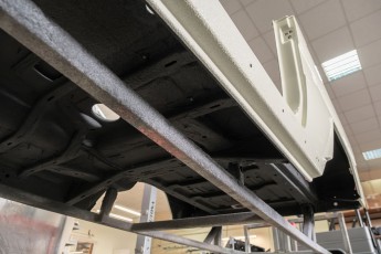 3-038-Custom-Mercedes-GWagon-White-068140