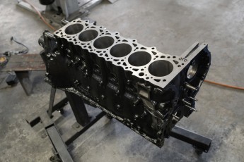 3-041-Convertible-Mercedes-250GD-ObsidianBlack-070785