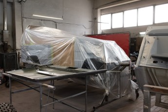 3-041-Custom-Mercedes-GWagon-White-068140