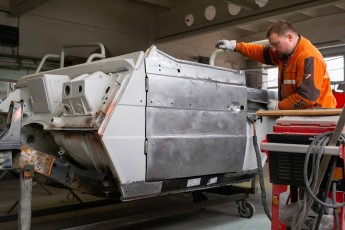 3-046-Custom-Mercedes-GWagon-White-068140