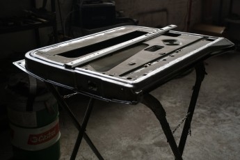 3-049-Custom-Mercedes-GWagon-White-068140