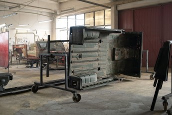 3-050-Custom-Mercedes-GWagon-White-068140