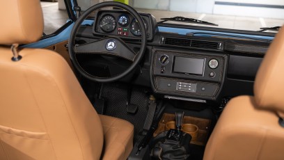 1-005-Convertible-Mercedes-250GD-GulfBlue-083223