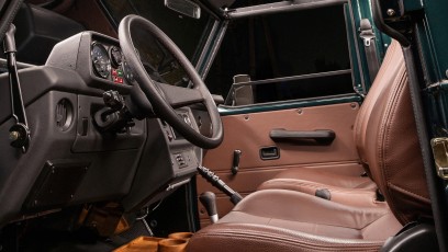 1-007-Custom-Mercedes-GWagon-White-092213