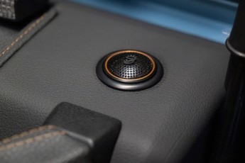 2A-068-Convertible-Mercedes-250GD-GulfBlue-083223