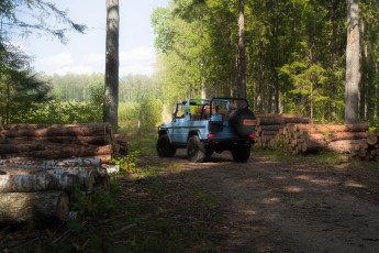 2B-001-Convertible-Mercedes-250GD-GulfBlue-083223