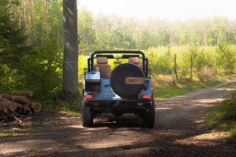 2B-005-Convertible-Mercedes-250GD-GulfBlue-083223