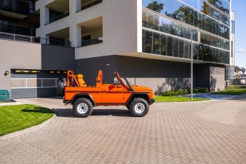 2B-013-Convertible-Mercedes-GWagen-MagmaBeamOrange-083485
