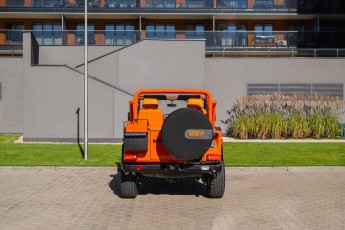 2B-017-Convertible-Mercedes-GWagen-MagmaBeamOrange-083485