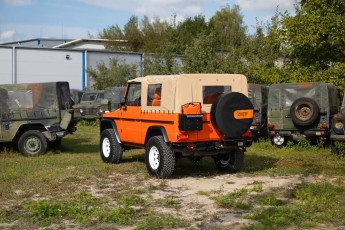 2B-020-Convertible-Mercedes-GWagen-MagmaBeamOrange-083485