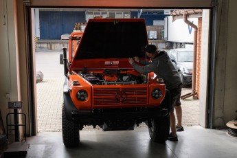3-006-Convertible-Mercedes-GWagen-MagmaBeamOrange-083485