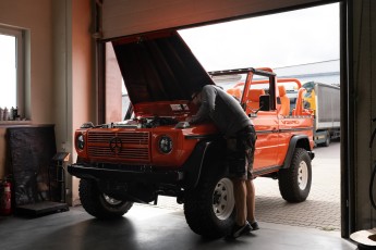 3-007-Convertible-Mercedes-GWagen-MagmaBeamOrange-083485