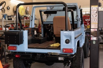 3-012-Convertible-Mercedes-250GD-GulfBlue-083223a