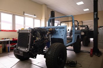 3-017-Convertible-Mercedes-250GD-GulfBlue-083223a