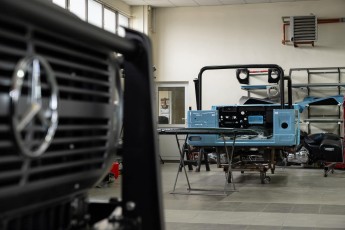 3-031-Convertible-Mercedes-250GD-GulfBlue-083223a