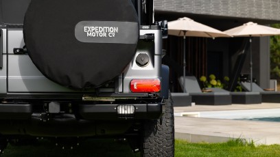 1-004-Convertible-Mercedes-250GD-SeleniteGrey-069248