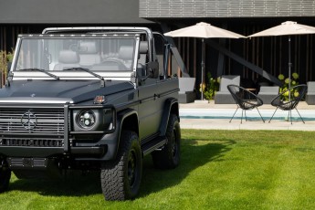 2A-044-Convertible-Mercedes-250GD-SeleniteGrey-069248-1920 EMC watermark 1% HQ-2