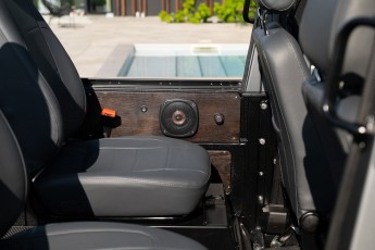 2A-062-Convertible-Mercedes-250GD-SeleniteGrey-069248-1920 EMC watermark 1% HQ-2