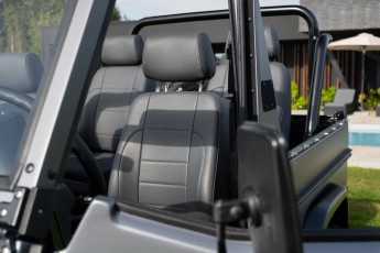 2A-065-Convertible-Mercedes-250GD-SeleniteGrey-069248-1920 EMC watermark 1% HQ-2