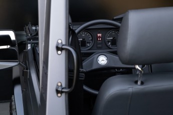 2B-028-Convertible-Mercedes-250GD-SeleniteGrey-069248