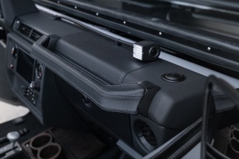 2B-032-Convertible-Mercedes-250GD-SeleniteGrey-069248