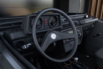 2B-035-Convertible-Mercedes-250GD-SeleniteGrey-069248