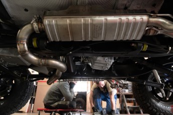 3-014-Convertible-Mercedes-250GD-SeleniteGrey-069248a