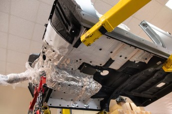 3-017-Convertible-Mercedes-250GD-SeleniteGrey-069248a