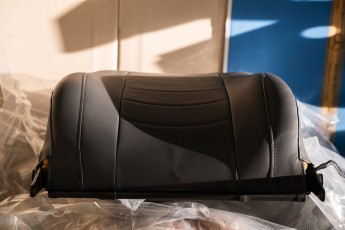 3-042-Convertible-Mercedes-250GD-SeleniteGrey-069248a