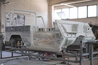 3-072-Convertible-Mercedes-250GD-SeleniteGrey-069248a