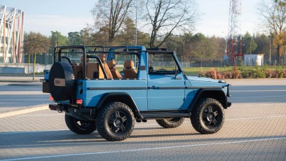 1-001-Custom-Mercedes-GWagon-ChinaBlue-075954