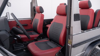 1-005-Convertible-Mercedes-250GD-MojaveSilver-083791