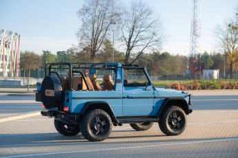 2B-005-Custom-Mercedes-GWagon-ChinaBlue-075954