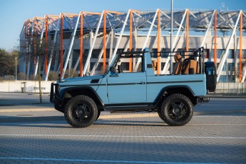 2B-008-Custom-Mercedes-GWagon-ChinaBlue-075954