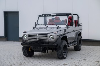 2B-009-Convertible-Mercedes-250GD-MojaveSilver-083791