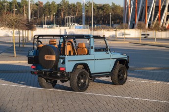 2B-012-Custom-Mercedes-GWagon-ChinaBlue-075954