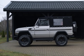 2B-021-Convertible-Mercedes-250GD-MojaveSilver-083791