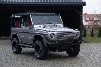 2B-023-Convertible-Mercedes-250GD-MojaveSilver-083791